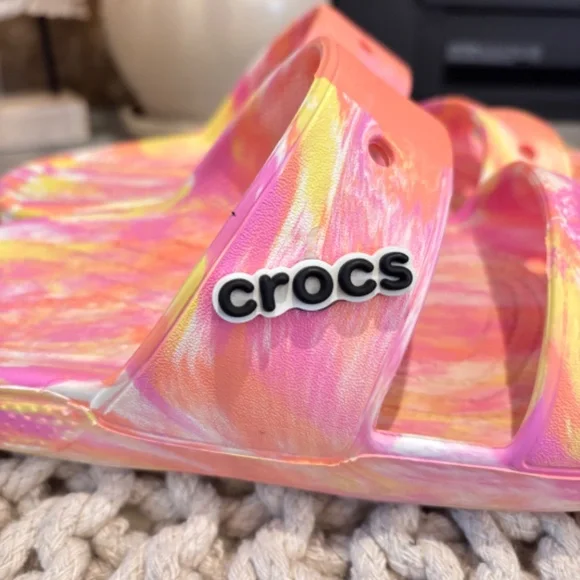 EUC Women’s Crocs Classic Peach Orange Marble Sandal Two Strap w/ Accent Sz 9 - Picture 5 of 11